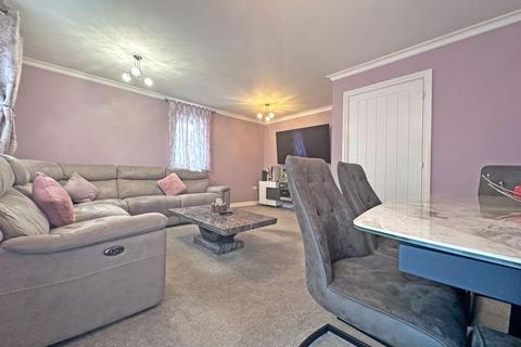 3 bedroom semi-detached house for sale, Norman Drive, TIPTON, DY4 0BF