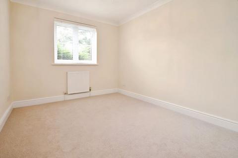 undefined, Hanover Court, 432 Uxbridge Road