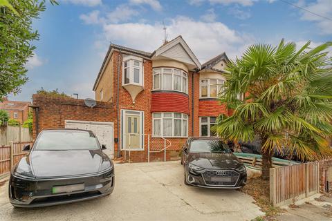 undefined, Glenville Avenue, Enfield