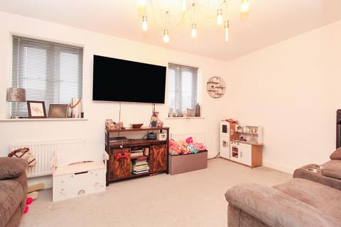 4 bedroom semi-detached house for sale, Meadow Road, Bedford MK45