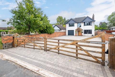 5 bedroom detached house for sale, Watling Street, Tamworth B78