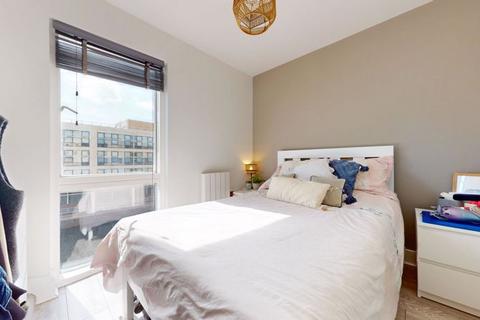 2 bedroom apartment to rent, Falcon Drive, Cardiff CF10