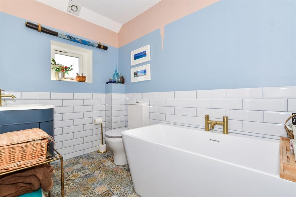 En-Suite Bathroom