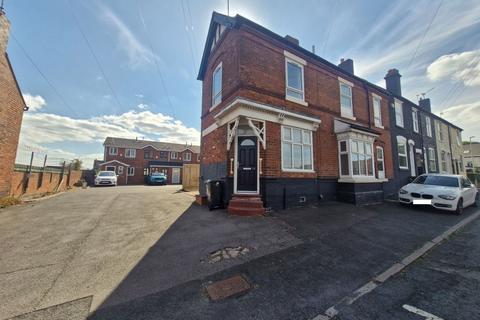 2 bedroom end of terrace house for sale, Hampton Street, Dudley DY2