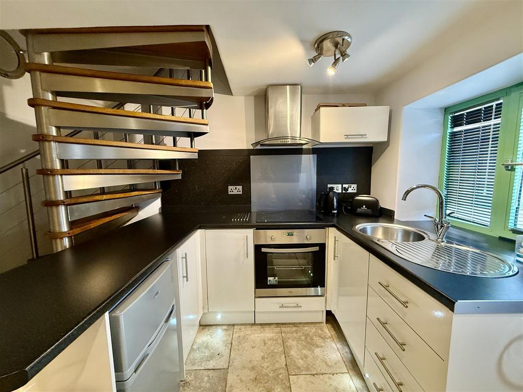 Living/dining/kitchen