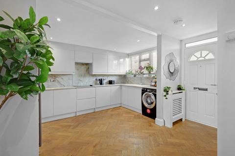 3 bedroom terraced house for sale, Wells Gardens, Basildon, Essex, SS14