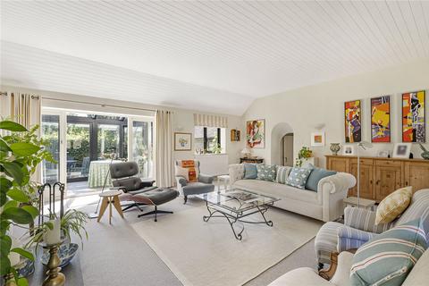 4 bedroom semi-detached house for sale, Stopham Road, Pulborough, West Sussex, RH20