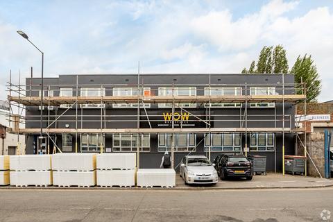 Industrial unit to rent, 284 Water Rd Wembley HA0 1HX