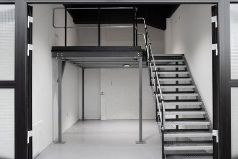Industrial unit to rent, 284 Water Rd Wembley HA0 1HX