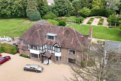 undefined, Saint Hill Road, East Grinstead RH19