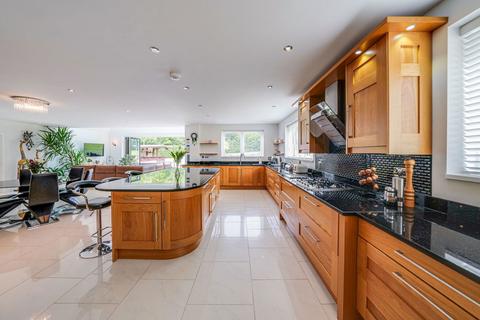 undefined, Saint Hill Road, East Grinstead RH19