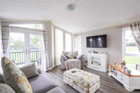 2 bedroom park home for sale, Sutton Road, Thirsk