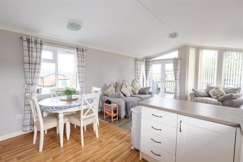 2 bedroom park home for sale, Sutton Road, Thirsk