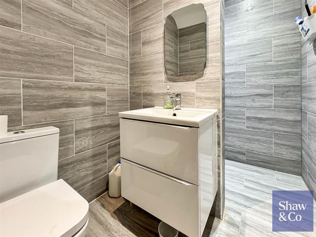 Shower Room.jpeg