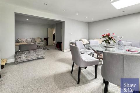 3 bedroom terraced house for sale, Westbrook Road, Hounslow TW5