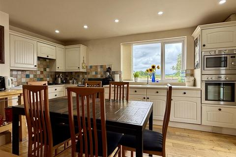 1 Court View, Allensmore, Hereford, HR2 9AE