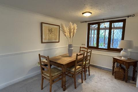 undefined, HARLESTON