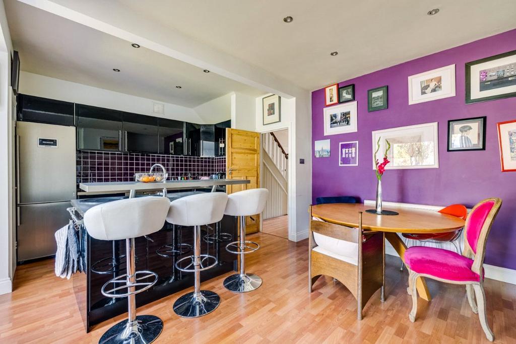 Dining/Kitchen