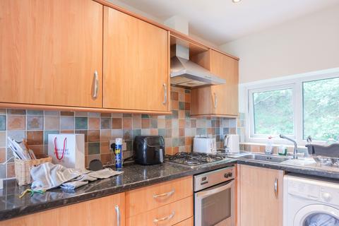 2 bedroom flat for sale, Thelwall New Road, Grappenhall WA4
