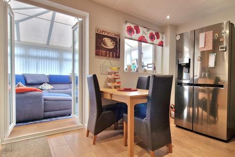 3 bedroom detached house for sale, Hexham Gardens, Moorside, Consett, DH8