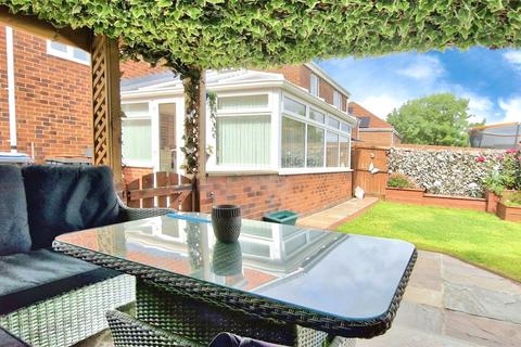 3 bedroom detached house for sale, Hexham Gardens, Moorside, Consett, DH8