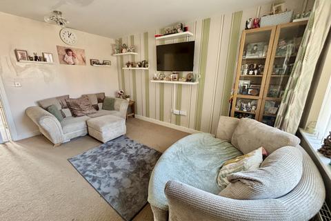 16 Cinders Crescent, Cinderford, GL14 2GB