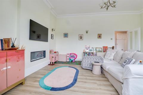 1 bedroom flat for sale, Crowstone Road, Westcliff-On-Sea SS0