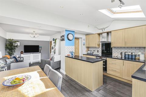 5 Sunbury Road, Sutton, SM3 9AR