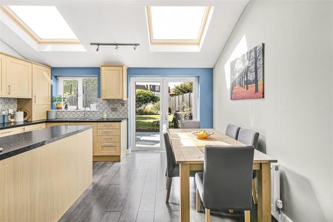 5 Sunbury Road, Sutton, SM3 9AR
