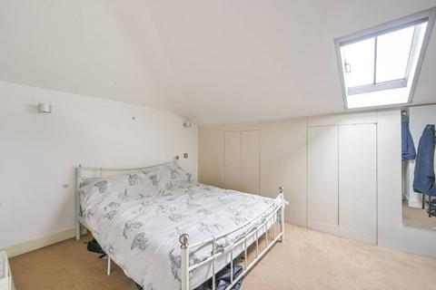 3 bedroom flat for sale, 86 Bow Road, London E3