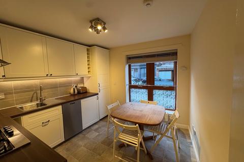 2 bedroom flat to rent, St Stephen Street, Stockbridge EH3