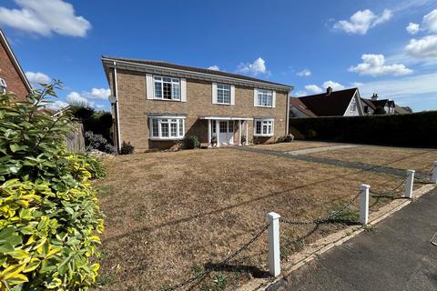 2 bedroom ground floor flat for sale, 10 Barton Wood Road, Barton On Sea, New Milton, Hampshire. BH25 7NN
