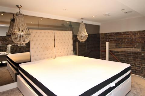 undefined, Royal Drive, London N11