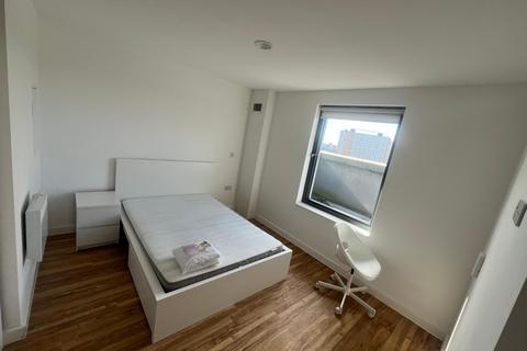 Studio to rent, Frederick Rd, Salford, M6