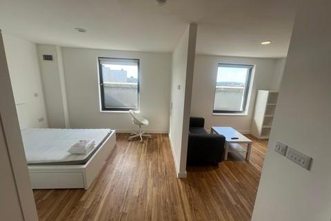 Studio to rent, Frederick Rd, Salford, M6
