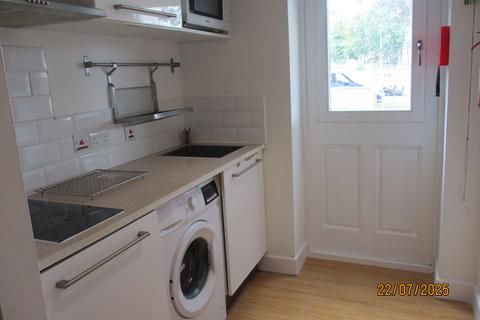 Studio to rent, Bath Street, Huddersfield HD1