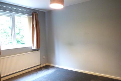 3 bedroom mews to rent, Lochmaddy Close, Hazel Grove, Stockport, SK7