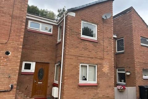 3 bedroom mews to rent, Lochmaddy Close, Hazel Grove, Stockport, SK7
