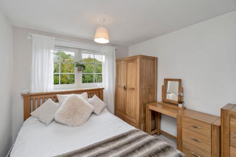 8/6 Grandfield, Edinburgh, EH6 4TJ