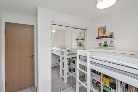 8/6 Grandfield, Edinburgh, EH6 4TJ