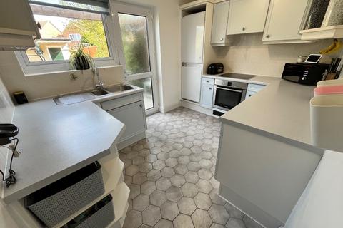 undefined, Chesford Road, Luton, Bedfordshire, LU2 8DS