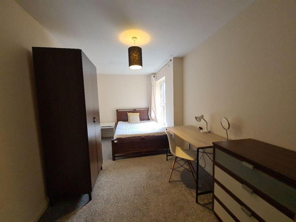 Bedroom-1 - 668355392.jpg