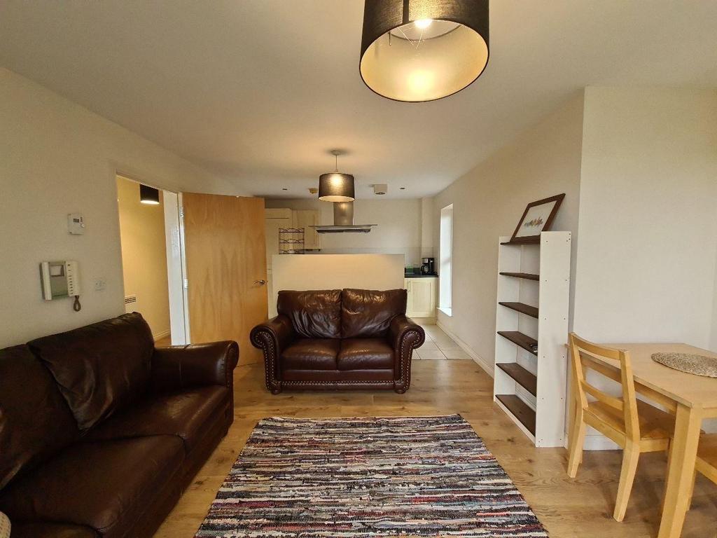 Lounge - 668354904.jpg