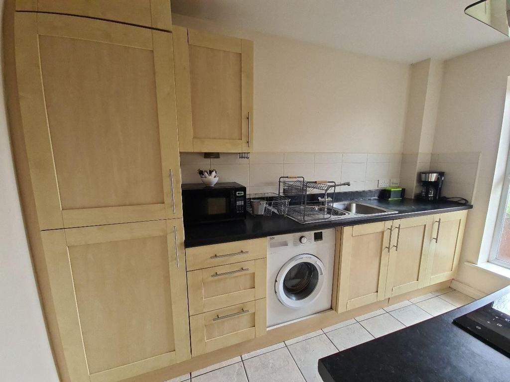 Kitchen - 668355049.jpg