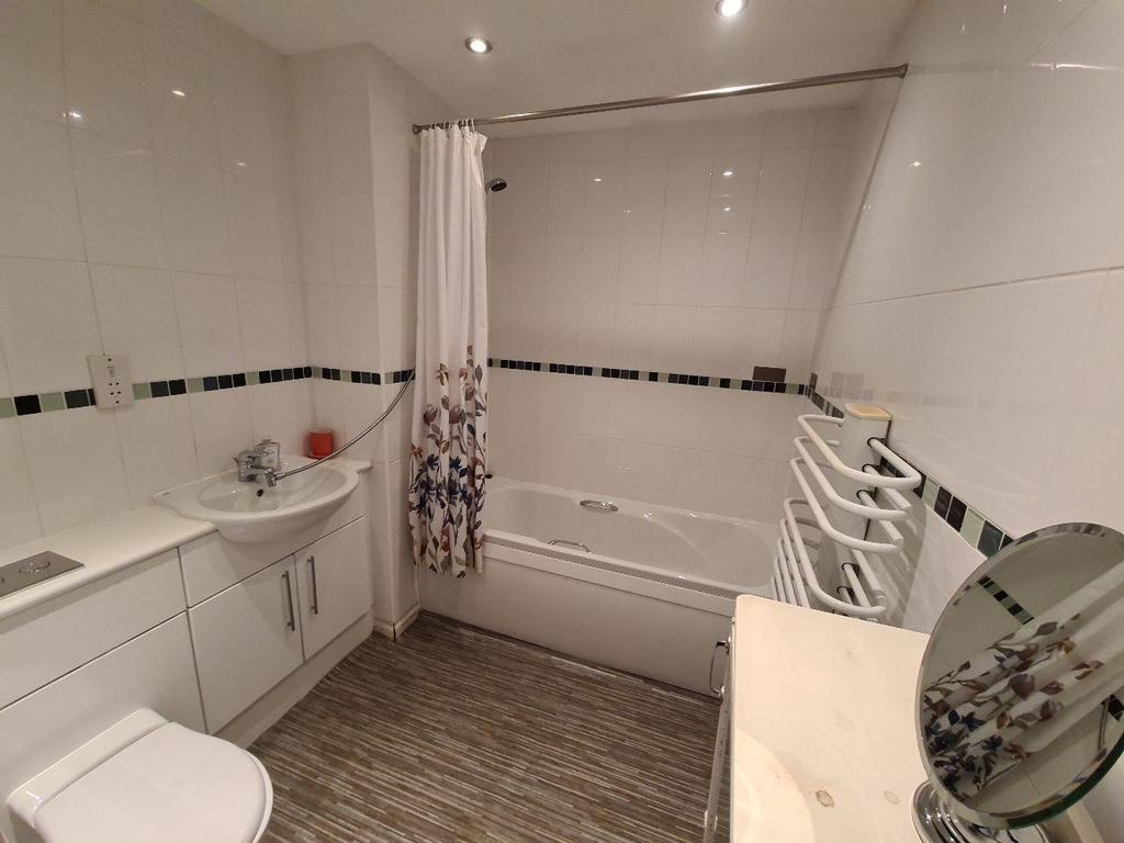 Bathroom - 668355596.jpg