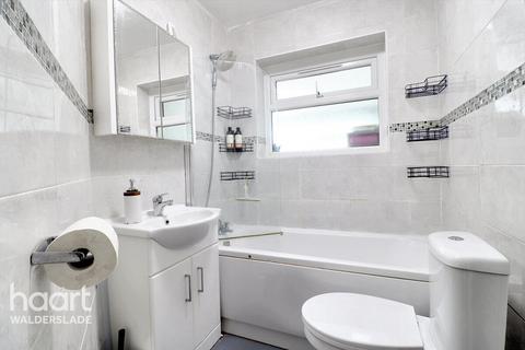 70 Binland Grove, Chatham, ME5 9UT