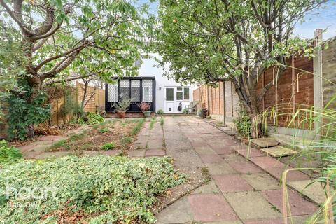 undefined, Hornbeams, Harlow