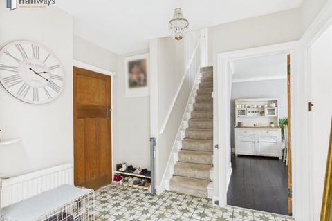 undefined, Coulsdon CR5