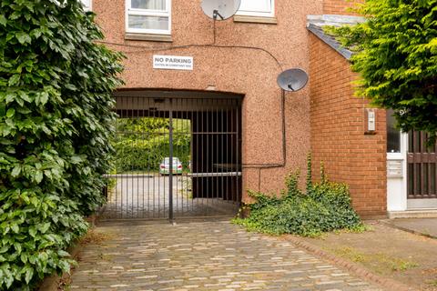 5/2 Murano Place, Edinburgh, EH7 5HH