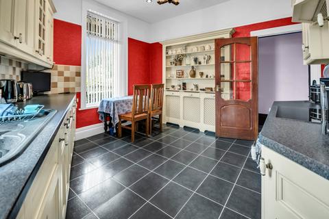 4 bedroom end of terrace house for sale, 214 Halifax Road, Huddersfield
